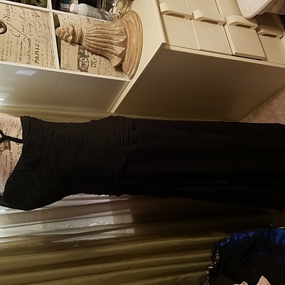 GOWN BY SHERRI HILL - Picture 5 of 11